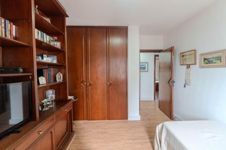 Apartamento à venda com 104m², 3 quartos e 2 vagas Apartamento à venda com 104m², 3 quartos e 2 vagasQuarto 1
