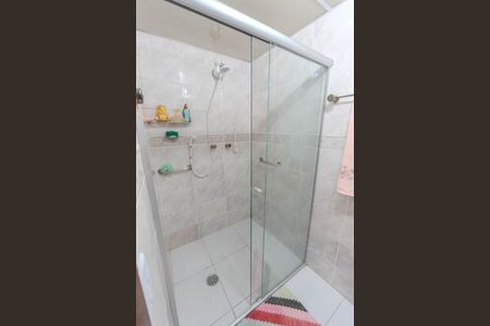 Apartamento à venda com 104m², 3 quartos e 2 vagas Apartamento à venda com 104m², 3 quartos e 2 vagasBanheiro da Suíte