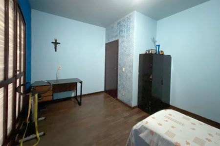 Casa à venda com 361m², 5 quartos e 8 vagas Casa à venda com 361m², 5 quartos e 8 vagasQuarto 3