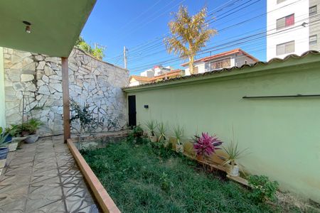 Casa à venda com 361m², 5 quartos e 8 vagas Casa à venda com 361m², 5 quartos e 8 vagasÁrea Externa