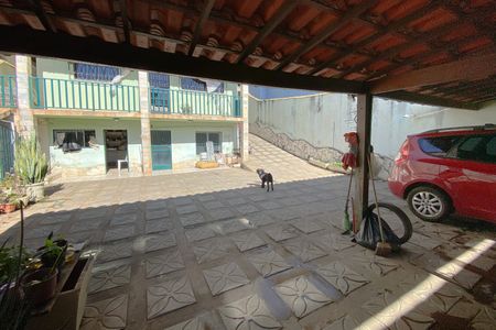 Casa à venda com 361m², 5 quartos e 8 vagas Casa à venda com 361m², 5 quartos e 8 vagasGaragem