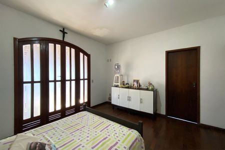 Casa à venda com 361m², 5 quartos e 8 vagas Casa à venda com 361m², 5 quartos e 8 vagasSuíte1