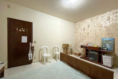 Casa à venda com 361m², 5 quartos e 8 vagas Casa à venda com 361m², 5 quartos e 8 vagasQuarto 1