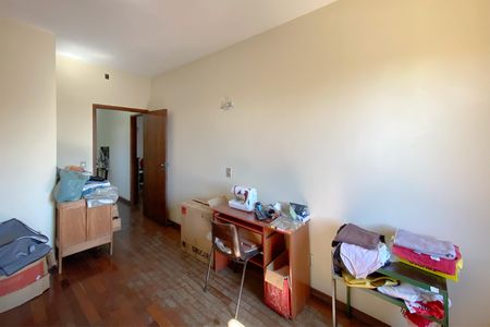 Casa à venda com 361m², 5 quartos e 8 vagas Casa à venda com 361m², 5 quartos e 8 vagasQuarto 4