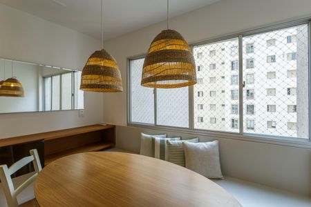 Apartamento à venda com 70m², 2 quartos e 1 vaga Apartamento à venda com 70m², 2 quartos e 1 vagaSala