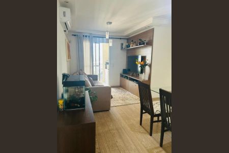 Sala de apartamento para alugar com 3 quartos, 74m² em Jardim Sabara, São Paulo