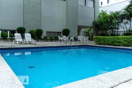 Apartamento à venda com 65m², 2 quartos e 1 vaga Apartamento à venda com 65m², 2 quartos e 1 vagaÁrea comum - Piscina