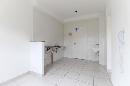 Sala de apartamento à venda com 2 quartos, 33m² em Vila Carmosina, São Paulo