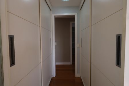 Apartamento à venda com 114m², 3 quartos e 2 vagasCloset da suíte