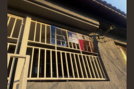 Casa à venda com 98m², 3 quartos e 1 vagaFachada - Placa
