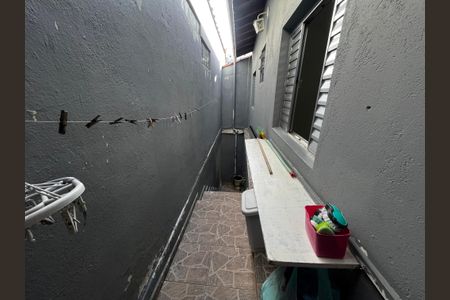 Casa à venda com 98m², 3 quartos e 1 vagaEscada