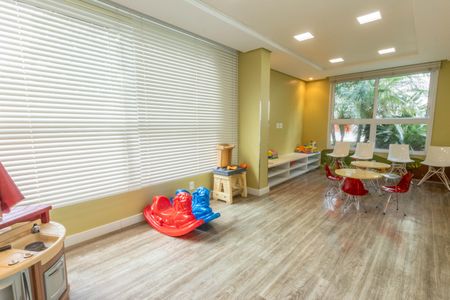 Apartamento à venda com 166m², 4 quartos e 4 vagasÁrea comum - Playground