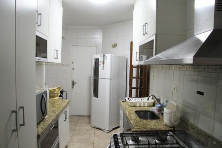 Apartamento à venda com 106m², 3 quartos e sem vagaCozinha
