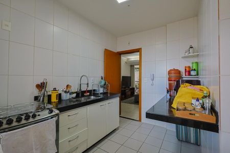 Apartamento à venda com 110m², 3 quartos e 2 vagas Apartamento à venda com 110m², 3 quartos e 2 vagasCozinha