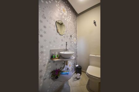 Lavabo da Sala de Tv de casa de condomínio para alugar com 3 quartos, 250m² em Parque Monte Alegre, Taboão da Serra