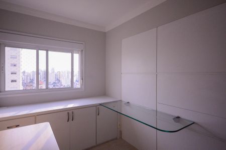 Apartamento à venda com 121m², 3 quartos e 2 vagasEscritório