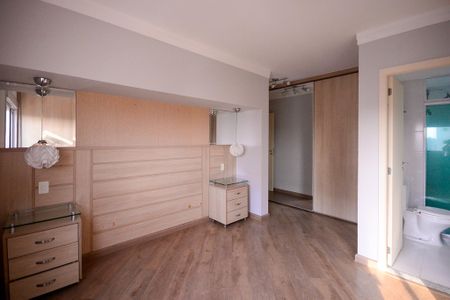 Apartamento à venda com 121m², 3 quartos e 2 vagasSuíte