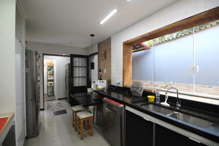 Casa de condomínio à venda com 600m², 7 quartos e 1 vagaCozinha