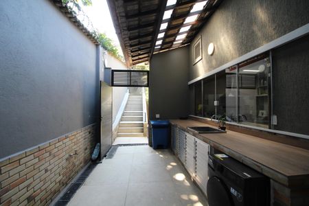 Casa de condomínio à venda com 600m², 7 quartos e 1 vagaÁrea de Serviço