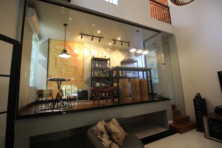 Casa de condomínio à venda com 600m², 7 quartos e 1 vagaSala 1 - Adega