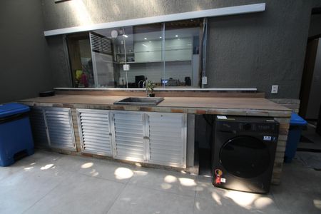 Casa de condomínio à venda com 600m², 7 quartos e 1 vagaÁrea de Serviço