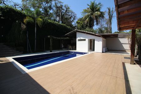 Casa de condomínio à venda com 600m², 7 quartos e 1 vagaPiscina