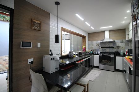 Casa de condomínio à venda com 600m², 7 quartos e 1 vagaCozinha