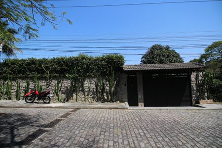 Casa de condomínio à venda com 600m², 7 quartos e 1 vagaFachada