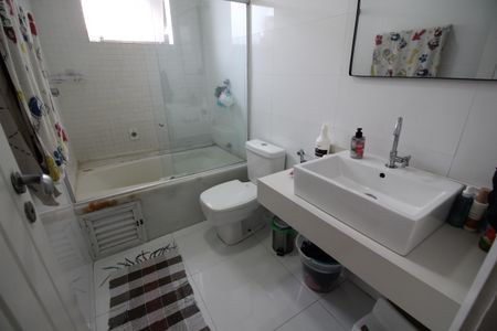 Casa de condomínio à venda com 600m², 7 quartos e 1 vagaBanheiro