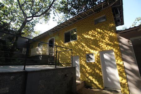 Casa de condomínio à venda com 600m², 7 quartos e 1 vagaCasa de Hospedes