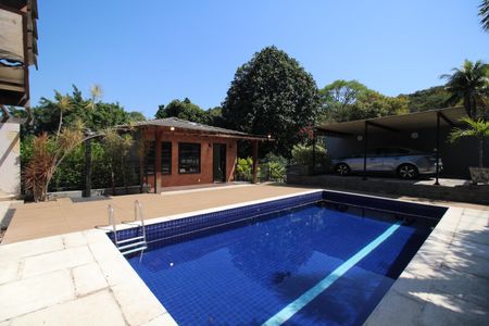 Casa de condomínio à venda com 600m², 7 quartos e 1 vagaFrente