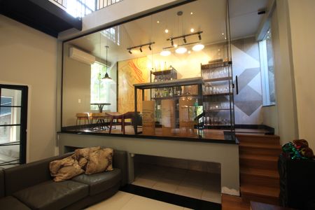 Casa de condomínio à venda com 600m², 7 quartos e 1 vagaSala 1 - Adega