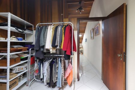 Casa à venda com 209m², 3 quartos e 7 vagasCloset
