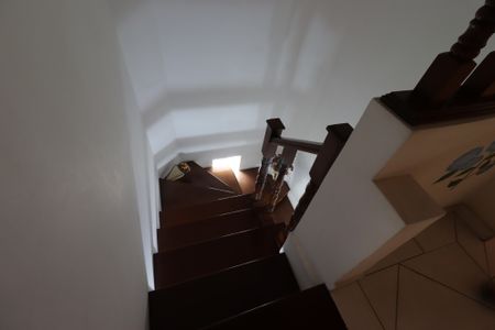 Casa à venda com 209m², 3 quartos e 7 vagasEscada piso superior