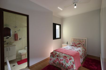 Casa à venda com 209m², 3 quartos e 7 vagasSuíte 2