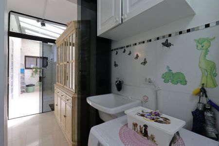 Casa à venda com 209m², 3 quartos e 7 vagasÁrea de Serviço