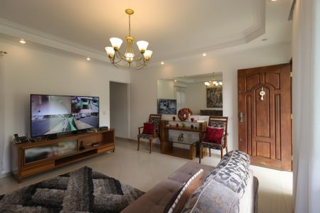 Casa à venda com 209m², 3 quartos e 7 vagasSala