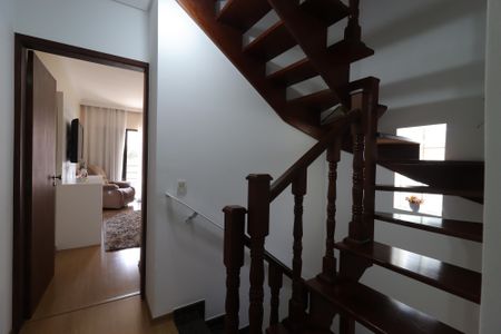 Casa à venda com 209m², 3 quartos e 7 vagasCorredor piso superior