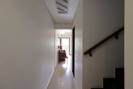 Casa à venda com 209m², 3 quartos e 7 vagasCorredor piso inferior