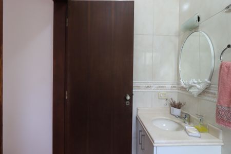 Casa à venda com 209m², 3 quartos e 7 vagasBanheiro da Suíte 2