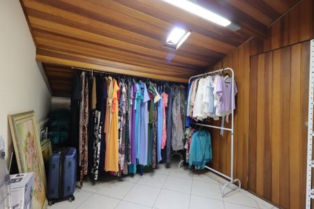 Casa à venda com 209m², 3 quartos e 7 vagasCloset
