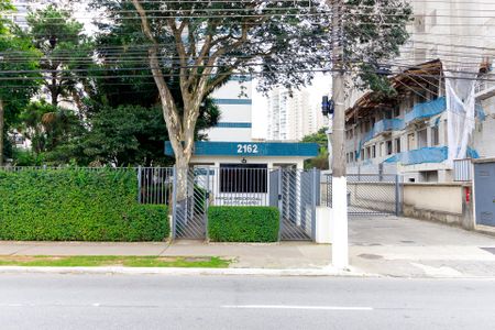 Apartamento à venda com 58m², 1 quarto e sem vaga Apartamento à venda com 58m², 1 quarto e sem vagaFachada