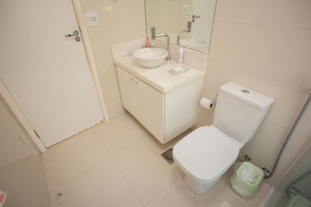 Apartamento à venda com 69m², 2 quartos e sem vaga Apartamento à venda com 69m², 2 quartos e sem vagaBanheiro Social
