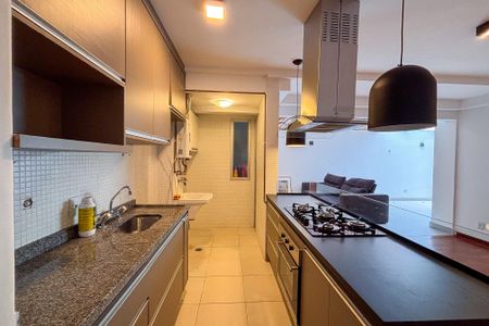Apartamento para alugar com 102m², 2 quartos e 2 vagas Apartamento para alugar com 102m², 2 quartos e 2 vagasCozinha