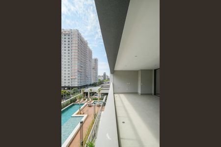 Apartamento à venda com 125m², 3 quartos e 2 vagas Apartamento à venda com 125m², 3 quartos e 2 vagasVaranda