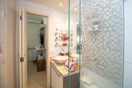 Apartamento à venda com 66m², 2 quartos e 1 vagaBanheiro da Suíte