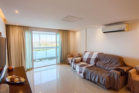 Apartamento à venda com 155m², 4 quartos e sem vaga Apartamento à venda com 155m², 4 quartos e sem vagaSala