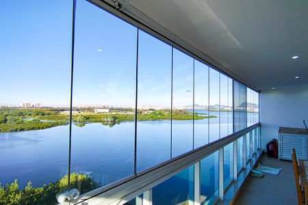 Apartamento à venda com 155m², 4 quartos e sem vaga Apartamento à venda com 155m², 4 quartos e sem vagaSala - varanda