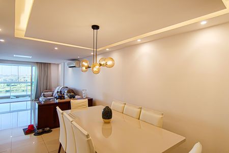 Apartamento à venda com 155m², 4 quartos e sem vaga Apartamento à venda com 155m², 4 quartos e sem vagaSala