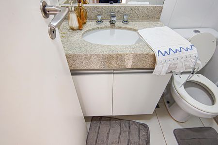 Apartamento à venda com 155m², 4 quartos e sem vaga Apartamento à venda com 155m², 4 quartos e sem vagaBanheiro
